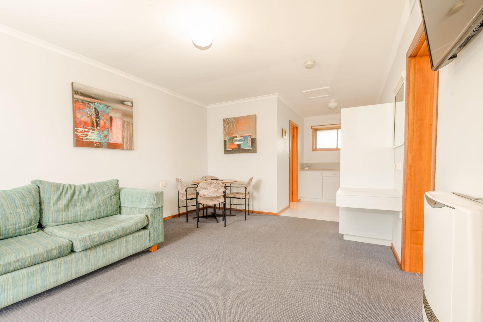 Seasonal South Motel & Function Centre Ulverstone Buitenkant foto